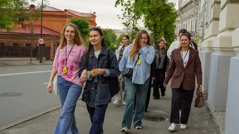 По Казани со стендапом